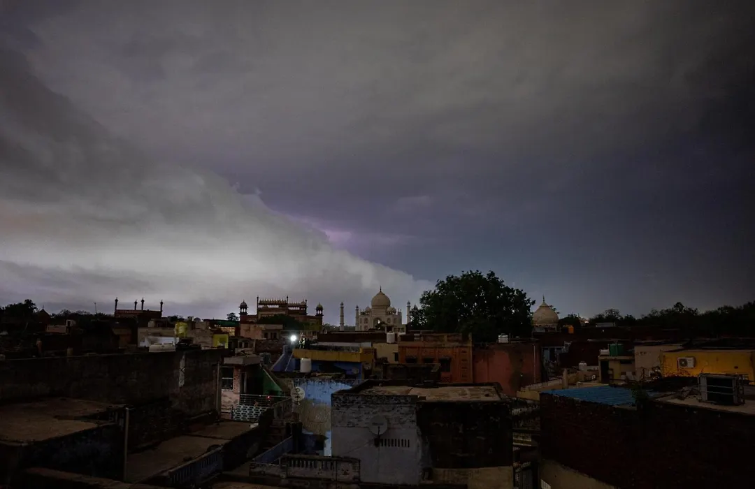 Joey'S Hostel Agra - 200M From Taj Mahal-1