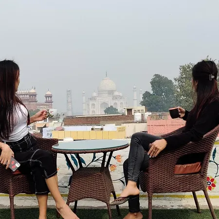 Joey'S Hostel Agra - 200M From Taj Mahal-3